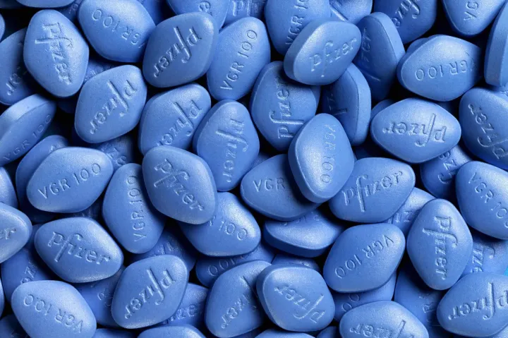 25 éves a világ leghíresebb kék bogyója, a Viagra