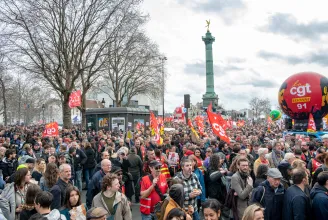 Francia nyugdíjreform: sem a munkavállalók, sem Macron nem engednek