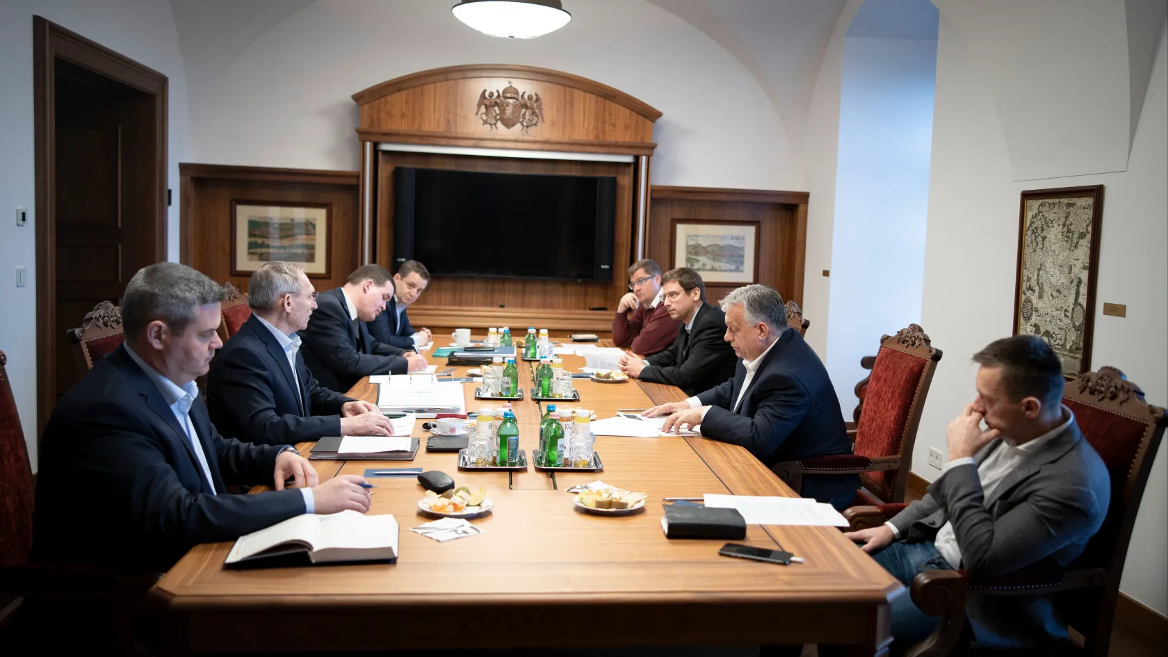 Rogánnal, Pintérrel és Gulyással tartott kormánykabinet-ülést Orbán Viktor