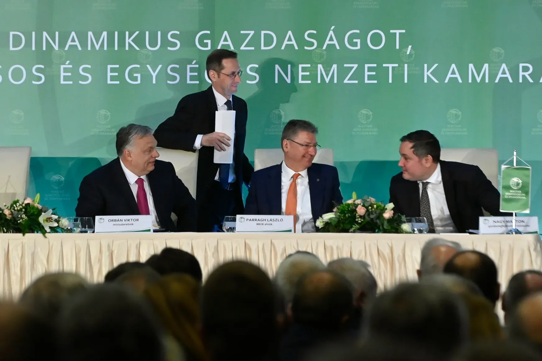 Kamatkakaskodás: ki lesz Orbán Viktor kedvence, Matolcsy, Nagy Márton vagy Varga Mihály?