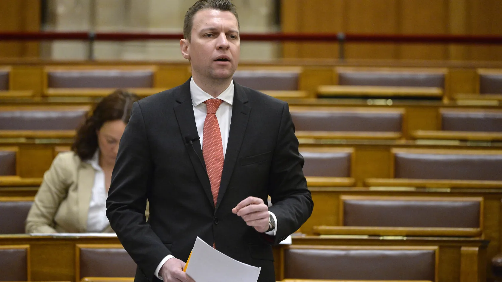 Menczer Tamás szerint olyan az akkumulátorgyárak ügye, mint a csinos nők: megéri értük küzdeni