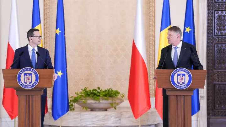 Mateusz Morawiecki lengyel kormányfő Klaus Iohannis román államfővel is találkozott kedden Bukarestben – Fotó: presidency.ro