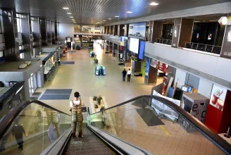 22 millió euró kenőpénzt kérhetett egy állami vállalat igazgatója a bukaresti repülőtéren működő kereskedésektől