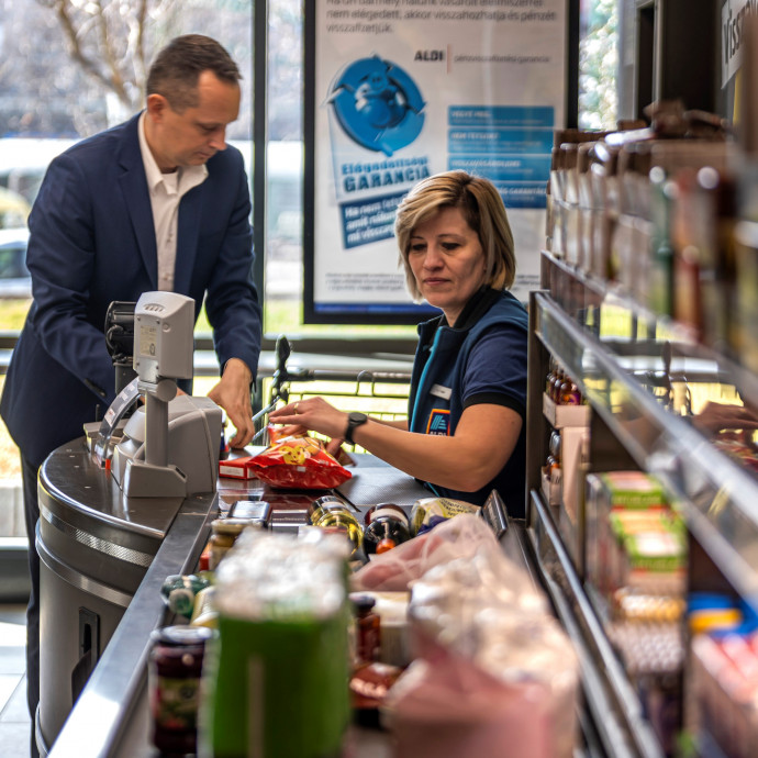 Másfél éve nem emelt fizetést az Aldi az egyik népszerű munkakörben