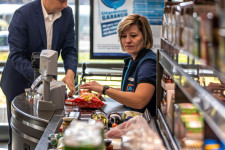 Másfél éve nem emelt fizetést az Aldi az egyik népszerű munkakörben