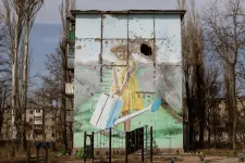 Pincékben rejtegetik gyerekeiket az elhurcolás elől az ukrán szülők Bahmutban