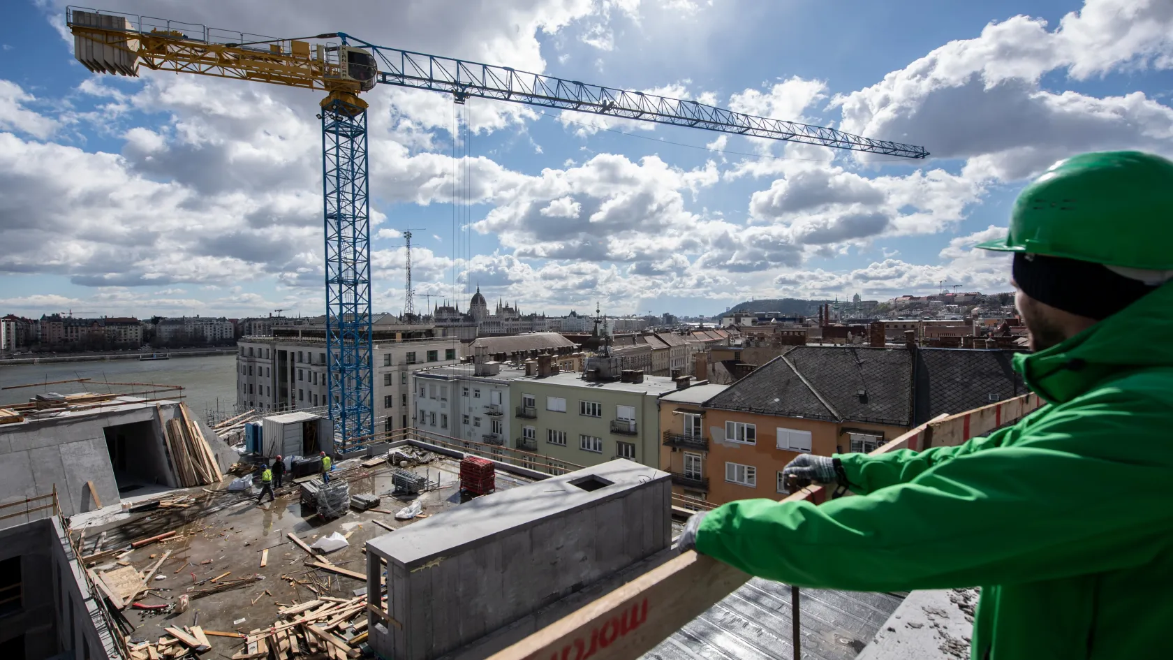 A Radetzky-laktanya helyén épülő Bem Center betonszerkezete lyukas, mint egy ementáli sajt