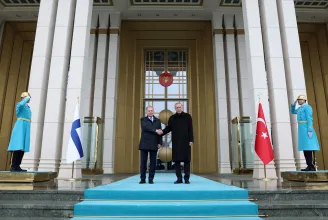 Utolsóként Törökország is jóváhagyta a finnek NATO-csatlakozását