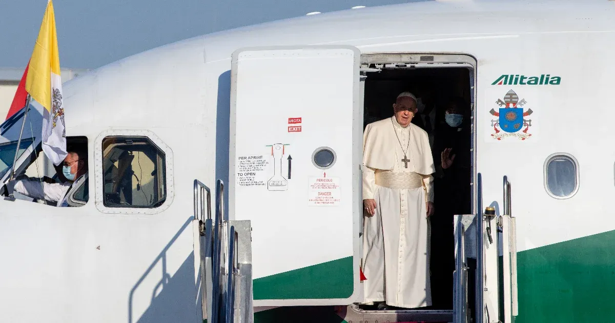 Ferenc pápa nem az ellenzék megváltója, de nem is a kormány szekértolója