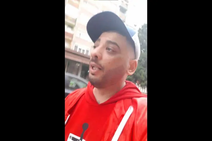 Beat a Népszínház utcában sétálva, egy Facebook-élőben üvöltve hívta ki L.L. Juniort, hogy verje meg