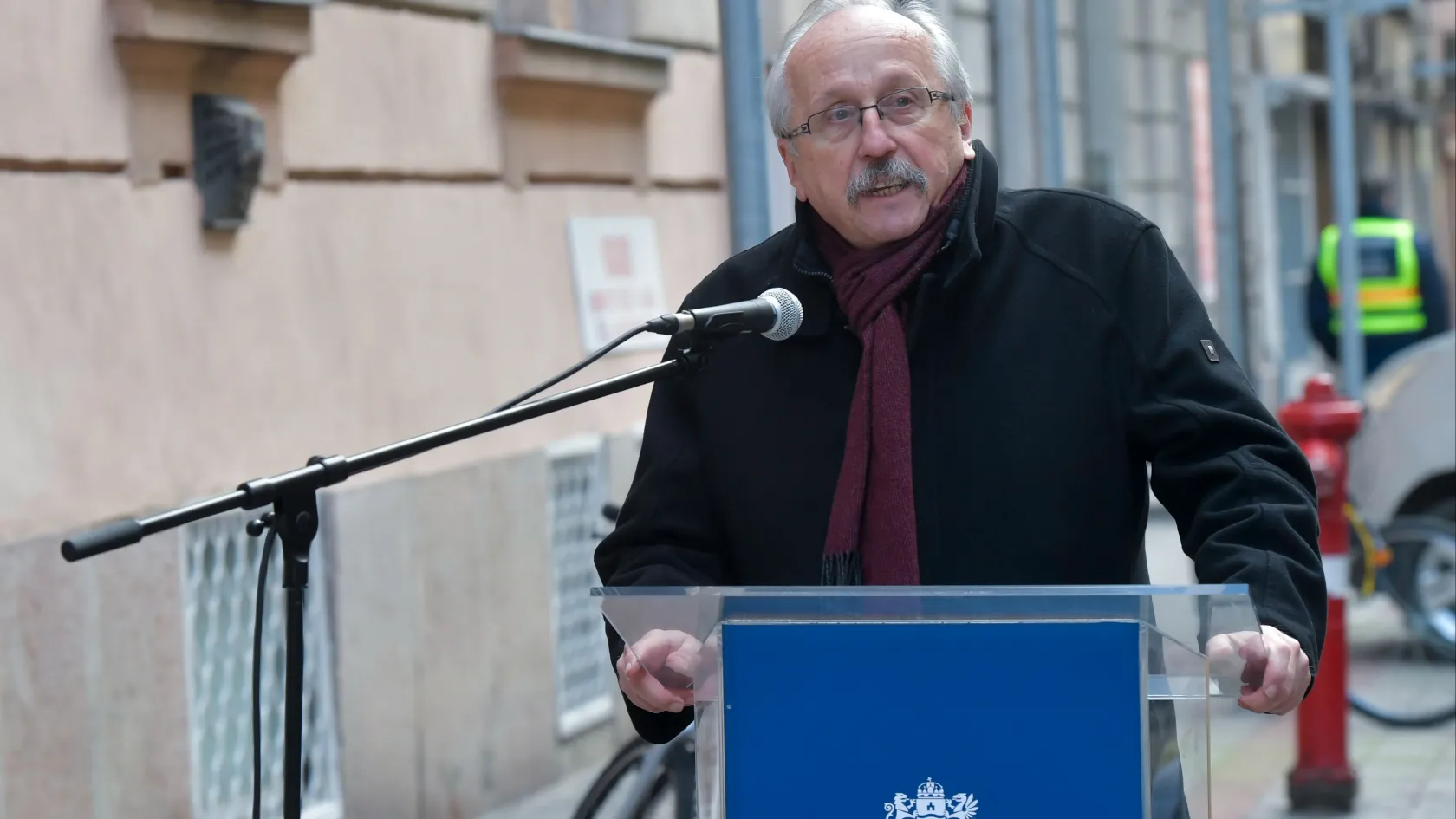 Több rendőrségi razziát kér Pintértől a VII. kerületi polgármester