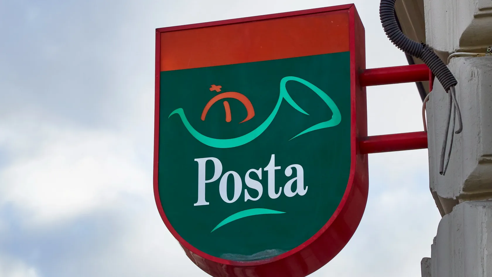 Tízperces szolgáltatással kínozza a Posta a Káptalanfán élőket