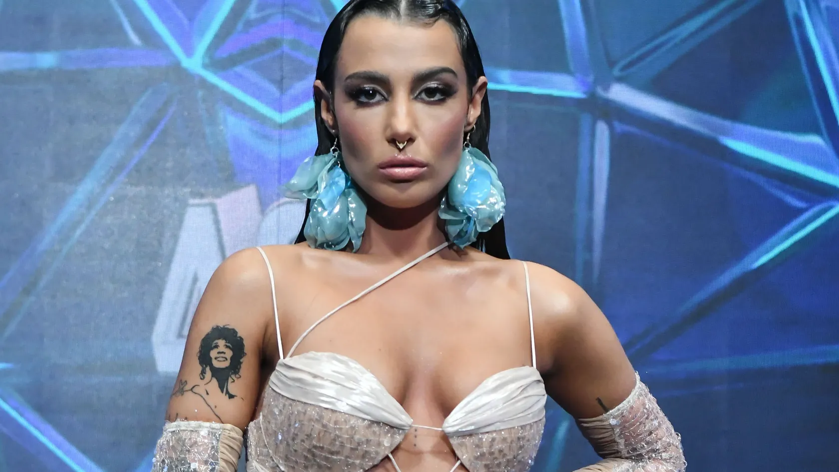 Románul is énekel majd az utolsónak ígért albumán Tóth Andi