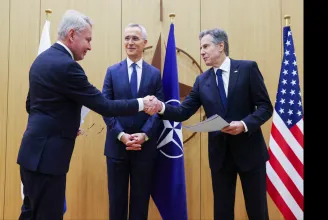 Finnország NATO-tag: kétszeresére nőtt a szövetség határa Oroszországgal