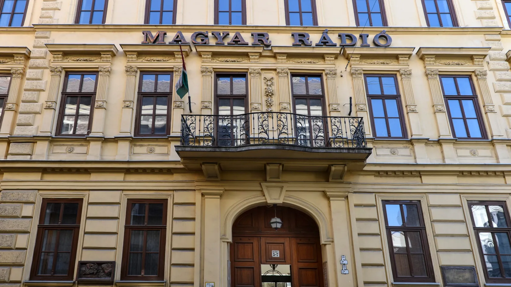 Egy „közpénzből gazdálkodó részvénytársaság” egy csomó képet töröltetne a Fortepanról