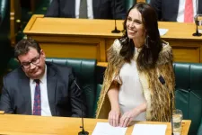 A távozó új-zélandi miniszterelnök otthagyja a politikát, Vilmos herceg környezetvédelmi szervezetében is szerepet vállal