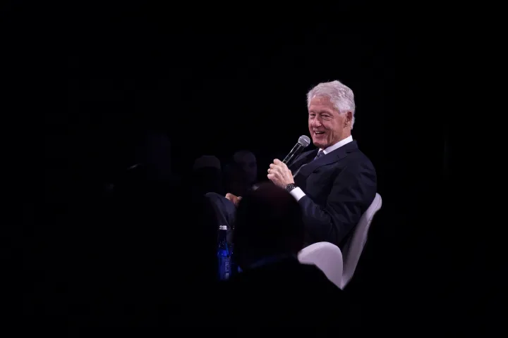 Bill Clinton egy amerikai rendezvényen – Fotó: John Taggart / MTI / EPA 