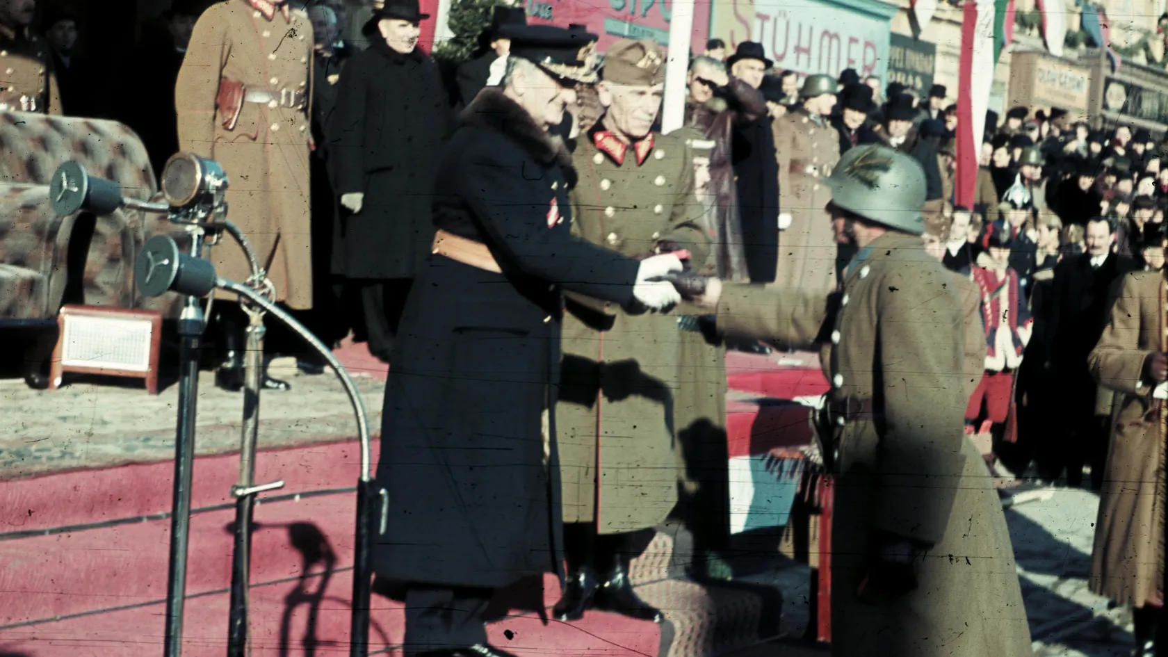 Nem akarom elhinni, hogy egy ország öt perc alatt bele tud
sodródni egy világháborúba!