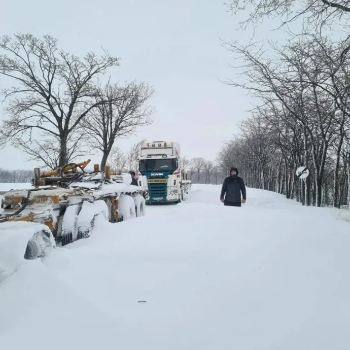 Az autós közlekedést a hóviharok teljesen ellehetetlenítik Moldvában – Fotó: Sürgősségi Helyzetek Felügyelősége