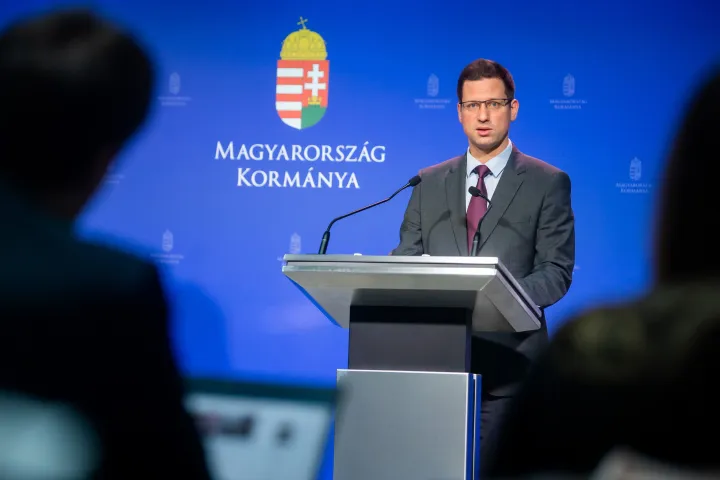 Gulyás Gergely Miniszterelnökséget vezető miniszter a Kormányinfó sajtótájékoztatón 2023. április 6-án – Fotó: Balogh Zoltán / MTI