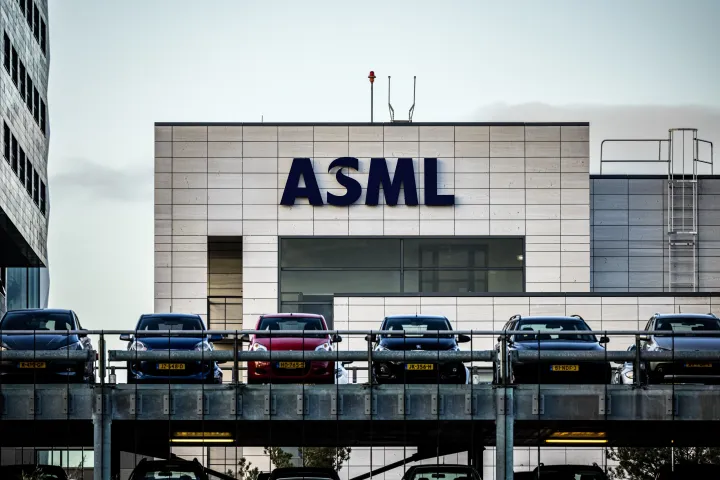 Az ASML épülete Veldhovenben – Fotó: Rob Engelaar / AFP