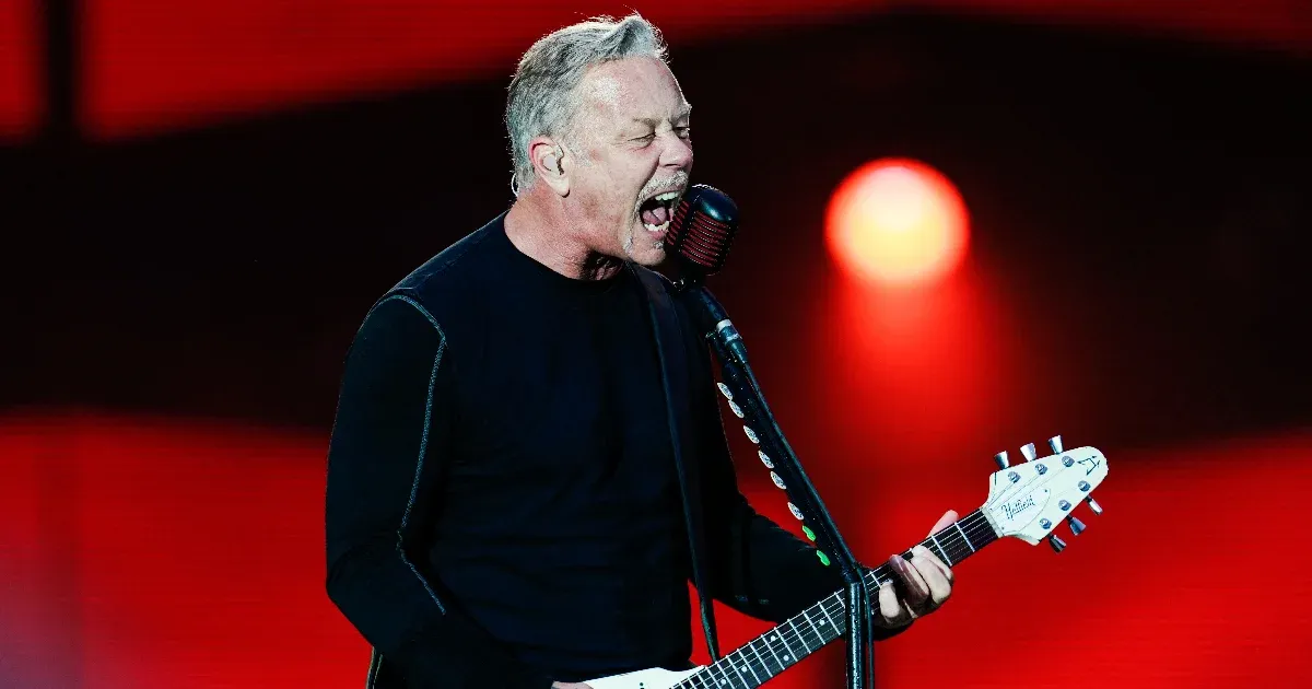Los cines locales también proyectan el nuevo álbum de Metallica, antes de su lanzamiento oficial