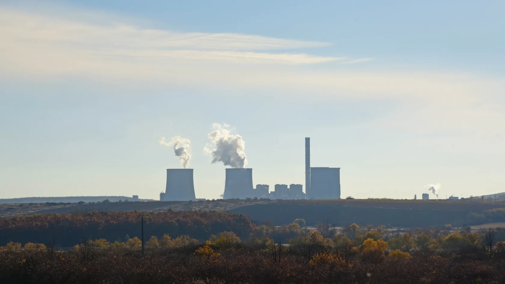 Népszava: Az energiaügyi miniszternek ki kell adnia az MVM-Mészáros ügy adatait