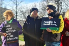Újra fellángolhat az amerikai abortuszvita: Texasban tiltanának, Washingtonban elérhetőbbé tennének egy abortusztablettát