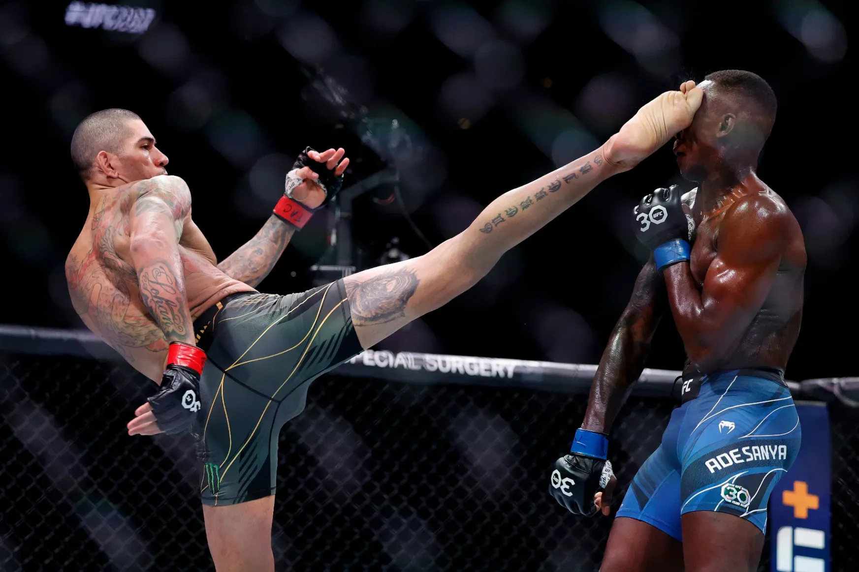 Véget ért a küzdősportok leghosszabb rémálma, húsvéti sonkává verték a UFC faszagyerekét