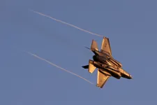 Tovább nő a feszültség a Közel-Keleten: Izrael légicsapásokat mért Szíriára
