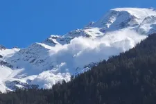 Legalább négyen meghaltak egy lavinában a francia Alpokban