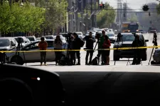 Gépkarabéllyal lövöldözött egy volt alkalmazott egy louisville-i bankban, négy embert megölt, mire agyonlőtték a rendőrök