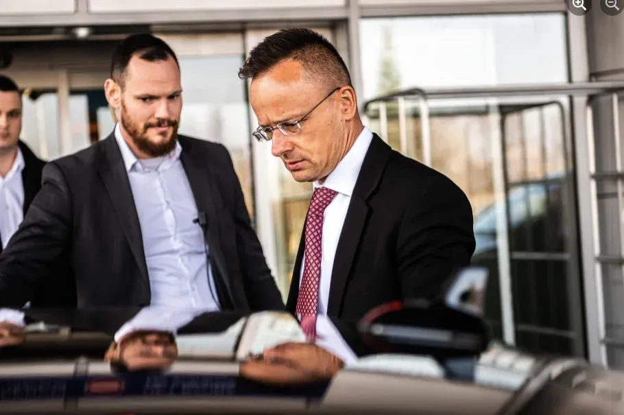 Szijjártó Péter ismét Moszkvába utazott, most a Roszatom-vezérrel tárgyal