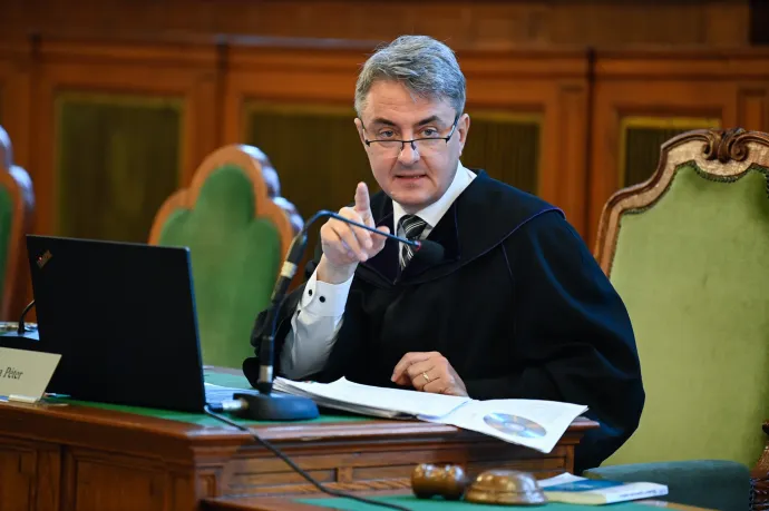 A bíró, Póta Péter a Fővárosi Törvényszék tárgyalásán – Fotó: Bődey János / Telex