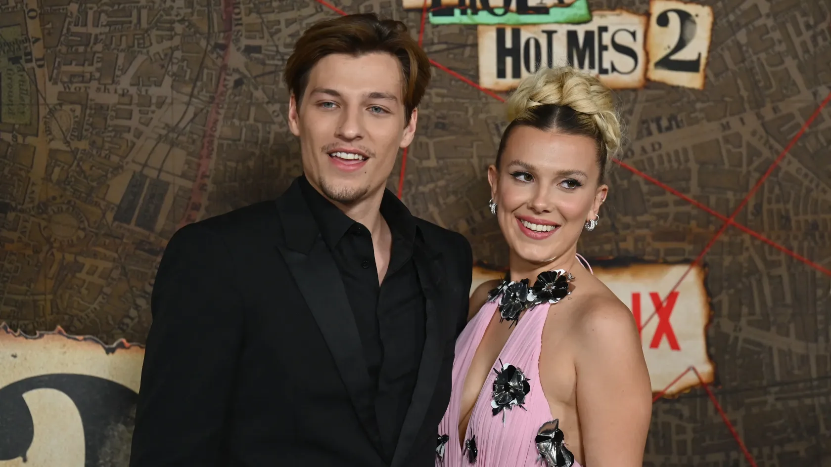 Eljegyezték a Stranger Things 19 éves sztárját
