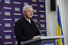 Ha látták azt a videót, amelyen az oroszok levágják egy ukrán katona fejét – a magyarok fizetnek a késért