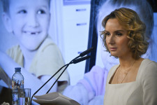 Hogy került Putyin mellé a háborús bűnös körözési listára a 23 gyerekes Marija Lvova-Belova?