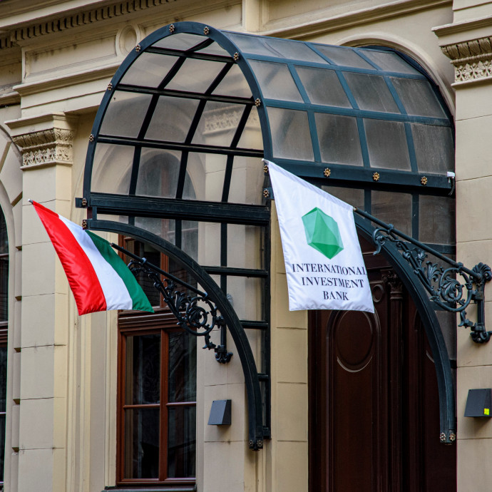 Tényleg nem fest jól Magyarország szerepe az orosz „kémbanknál”