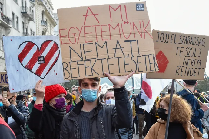 A magyar alapítványi egyetemek miatt figyelmeztettek uniós kutatókat