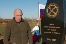 Az orosz zsoldossereg elesett hőseinek állított emlékművet Prigozsin