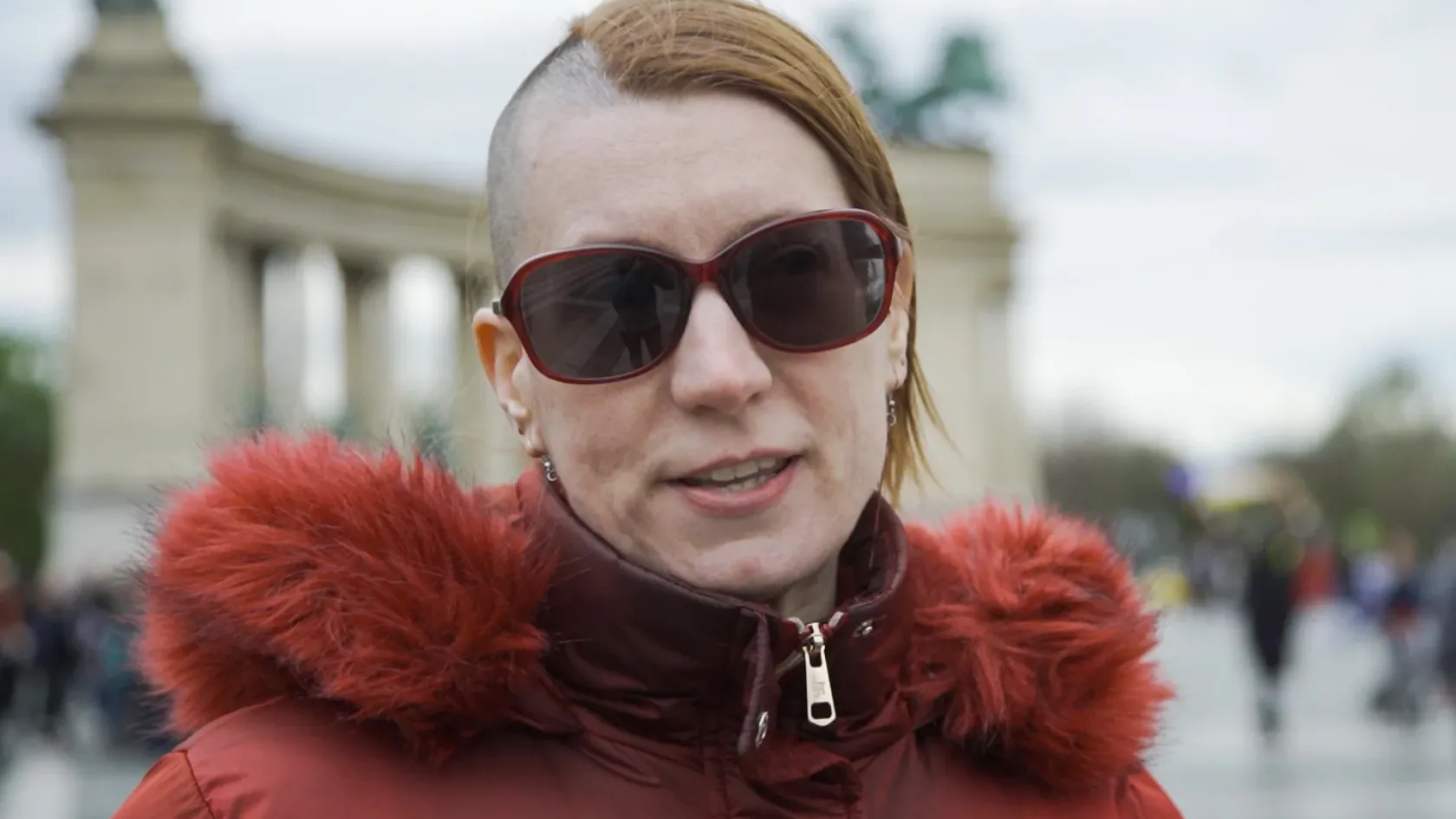 Odajönnek hozzám azzal, hogy jaj, te szegény, téged még senki sem dugott meg