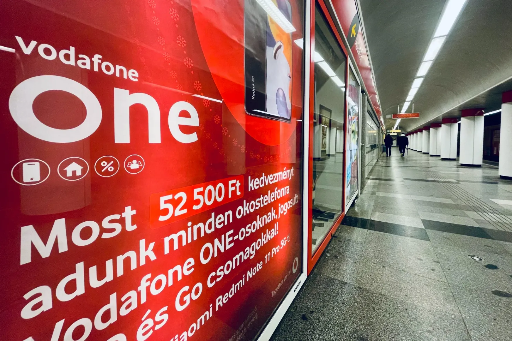 24: Egy hónap sem volt elég a Vodafone 323 milliárdos szerződésének magyarra fordításához