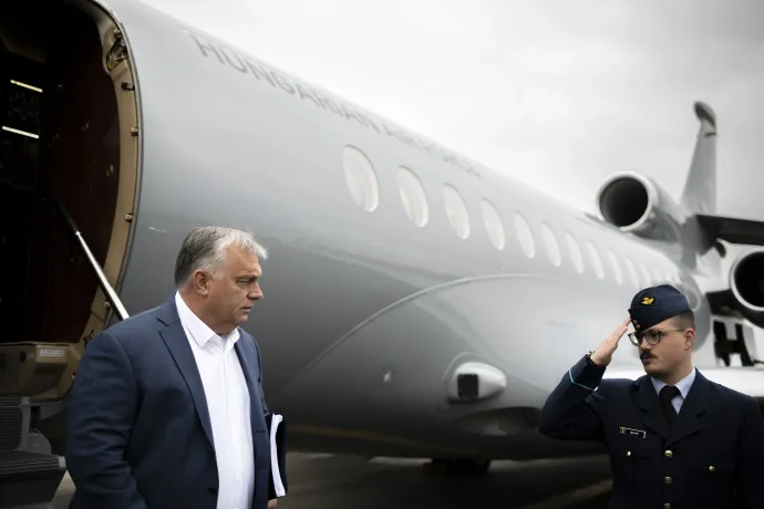 Orbán Viktor megérkezik Brüsszelbe 2022. október 20-án – Fotó: Miniszterelnöki Sajtóiroda/ Benko Vivien Cher / MTI