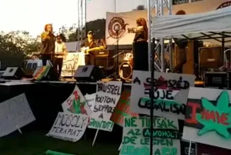 A fű legalizálásáért szervez demonstrációt a Kétfarkú Kutya Párt