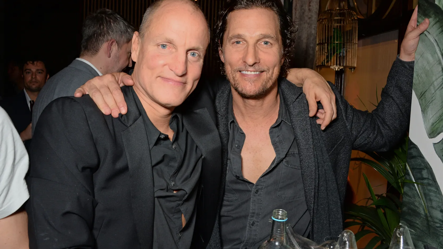 Woody Harrelson szerint is féltestvérek lehetnek Matthew McConaughey-vel