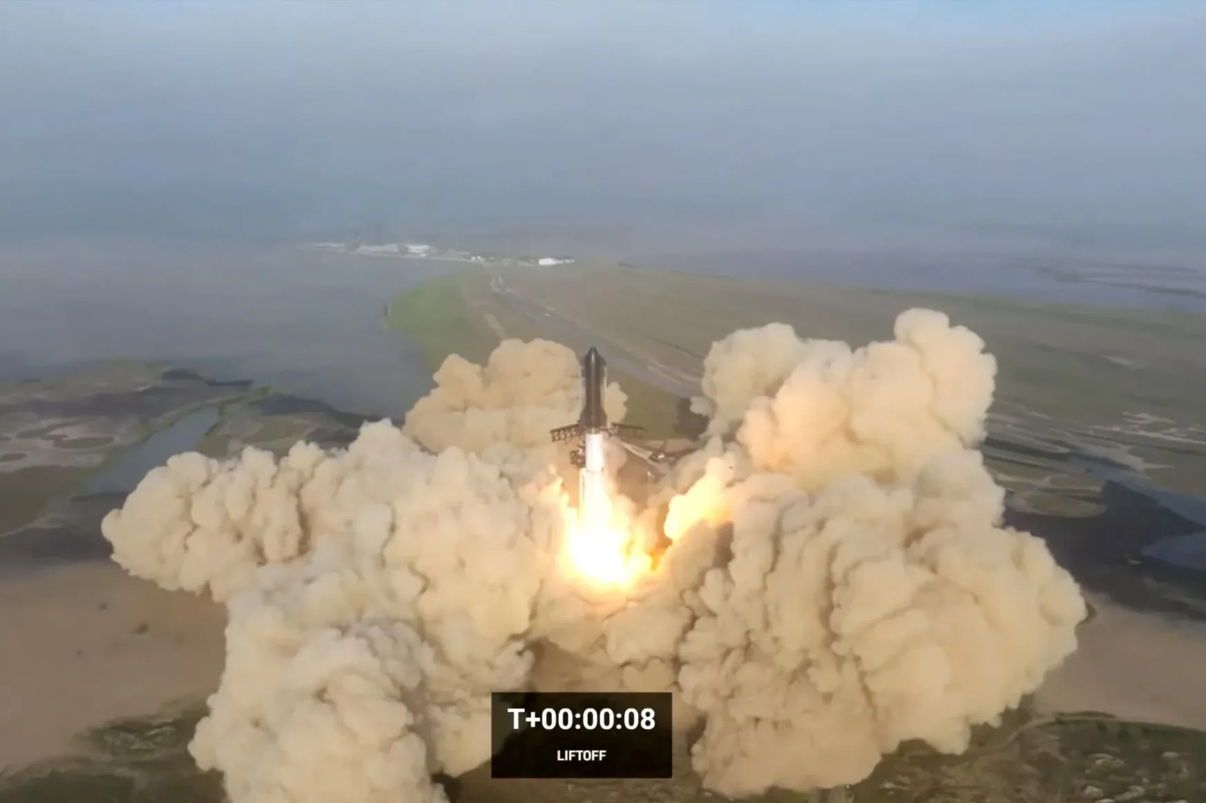 Felrobbant Musk szuperrakétája, de a kilövés így is új fejezetet nyit az űrhajózásban