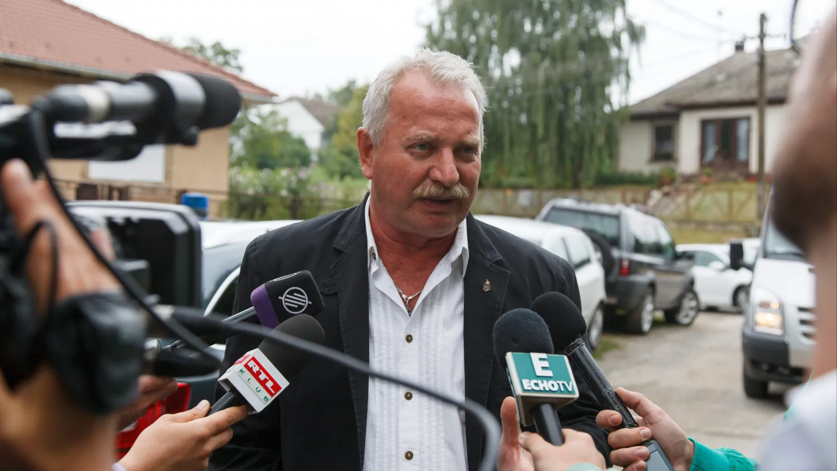 Hatósági eljárás indult azért, amiért Bencsik András a Hír TV-n jó hírként tálalta az ugandai meleg párok kivégzését