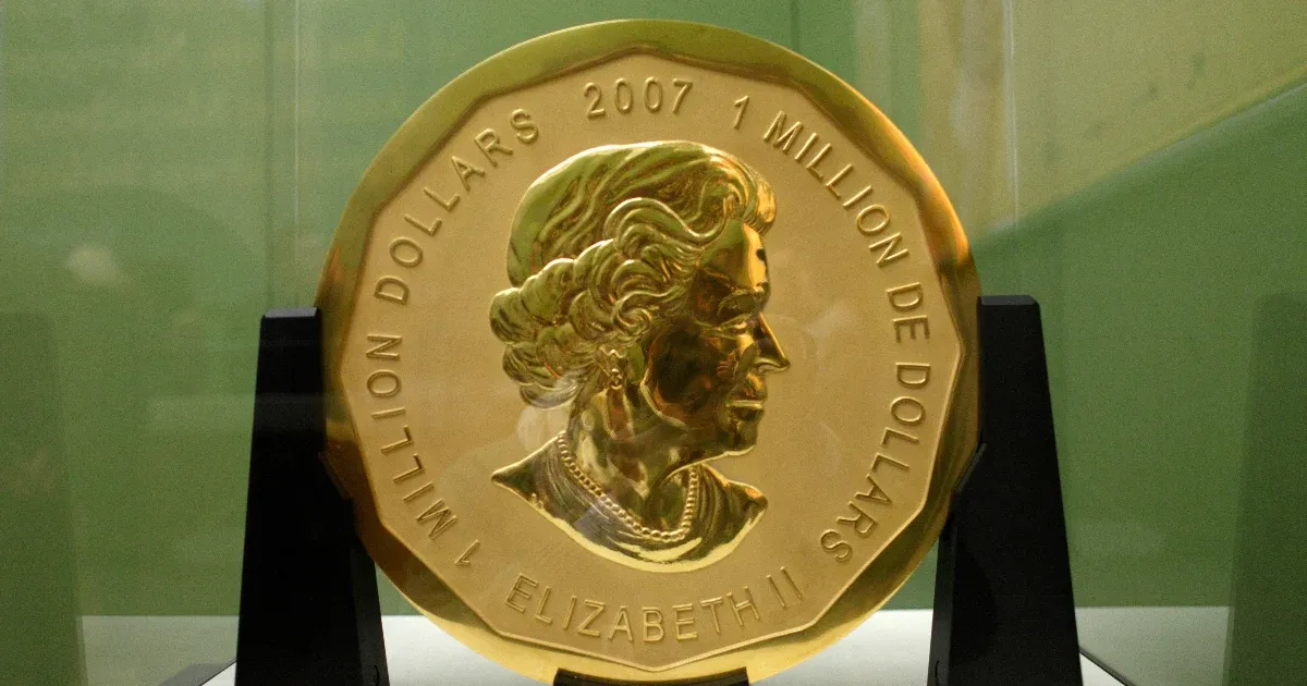 La moneda de oro de 100 kilogramos y 53 centímetros que se creía que no había sido robada, que por supuesto fue robada.