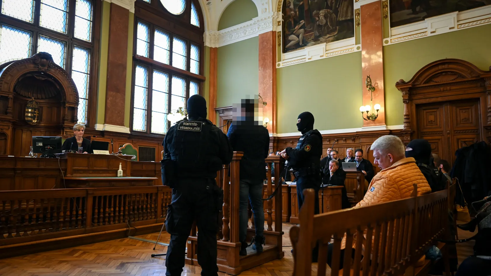 24.hu: Százmilliók sorsa ismeretlen a Schadl-ügyben