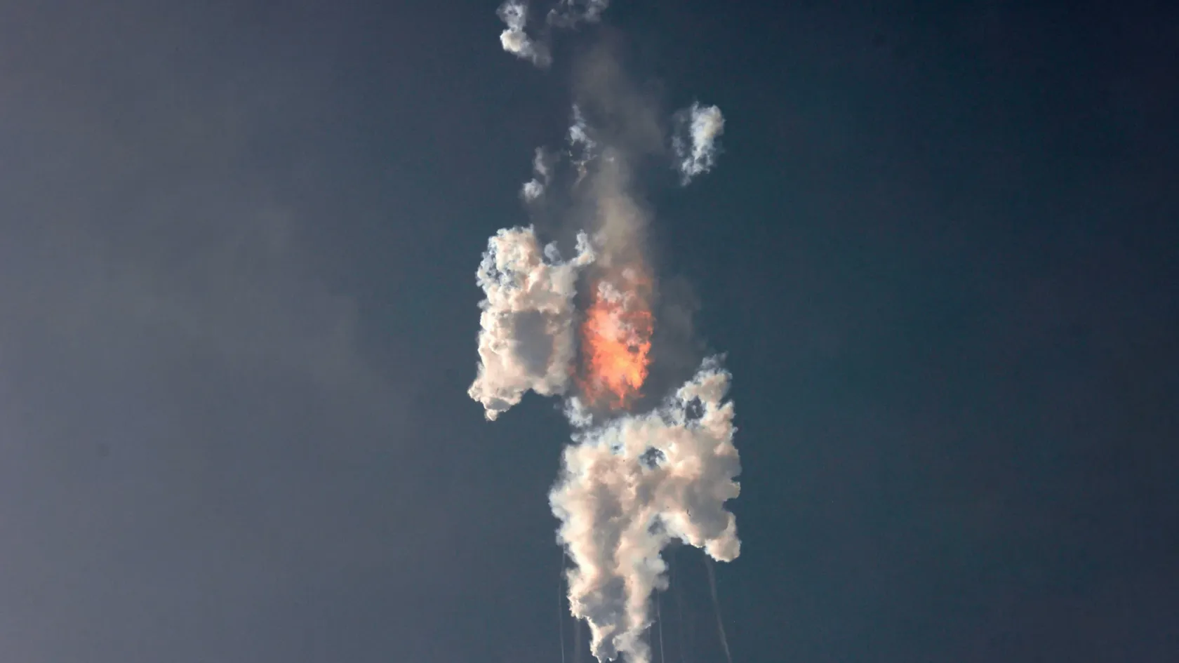 Direkt robbantotta fel rakétáját a SpaceX